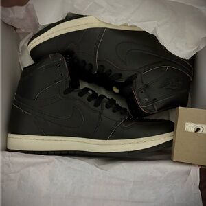 Jordan 1 Retro High OG - Self Expression